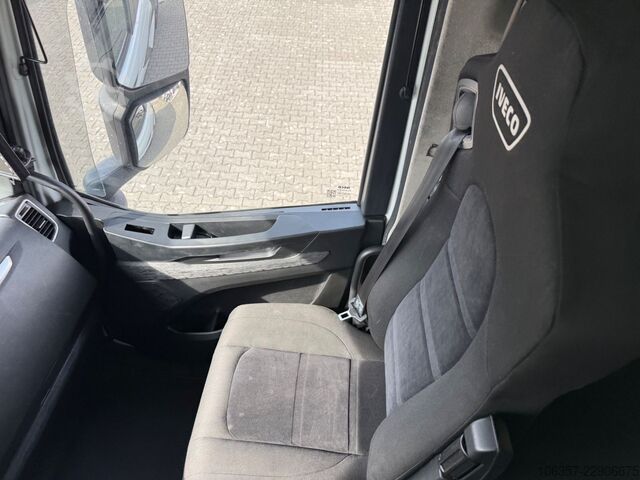 Vakio vetoauto IVECO STRALIS S-WAY 530 AS440S53T/P Retarder