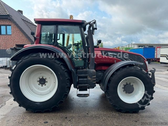 Gård traktor VALTRA T203 D AC 14.33 Front Hydr.