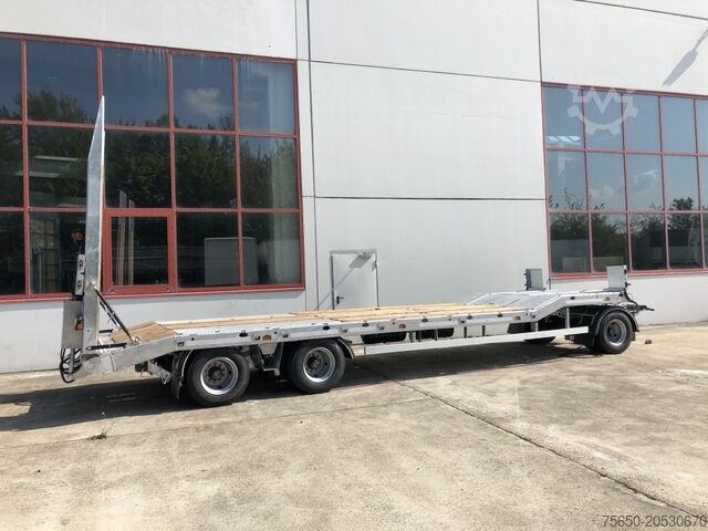 Low loader trailer Möslein T 3-6,60 VB 1 3 Achs Tieflader- Anhänger, Luftgefedert, Verbreiterung