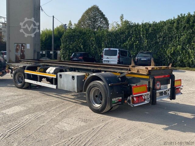 Trailer roll off CARDI RIMORCHIO CARDI SCARRABILE PNEUMATICO