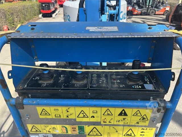 Plataforma de trabalho telescópica articulada Genie Z-45/25XC (3204)