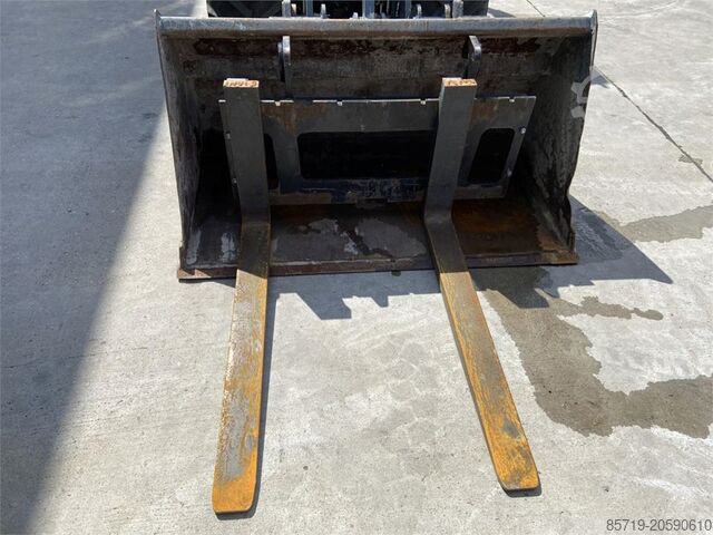 Pemuat GiANT G2700 Xtra HD (6436)