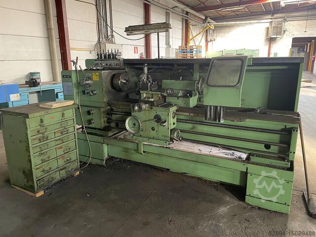 Center lathes & draw spindle lathes 