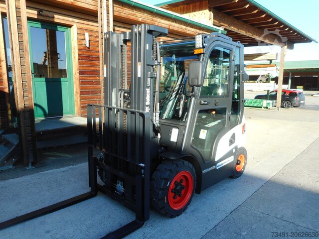 Carrello elevatore Bobcat D25NXP Triplex + SS + 4. Kreis + Kabine