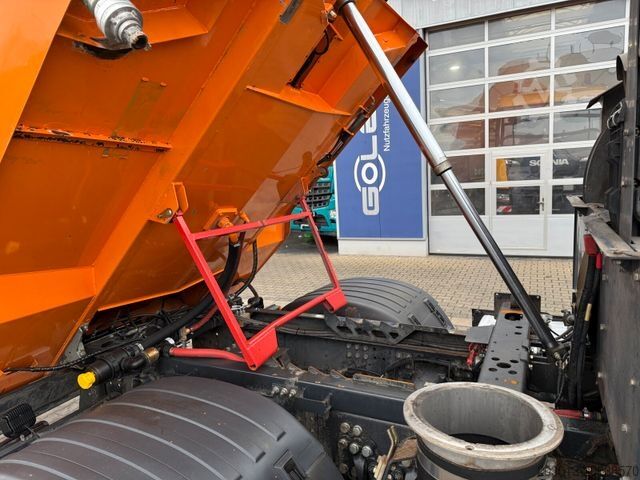 Road sweeper SCANIA P230 Kehrmaschine Johnston VT605- 6 M³