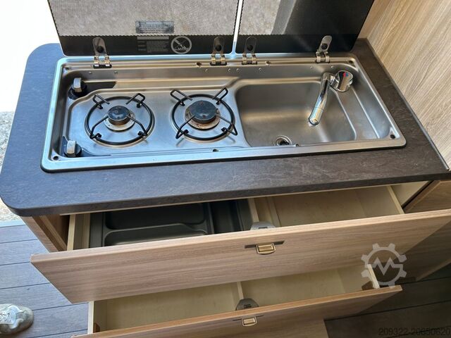 キャラバン/キャンピングカー Fiat Weinsberg Carabus 600 K | 4 Posti Letto | Completamente Attrezzato