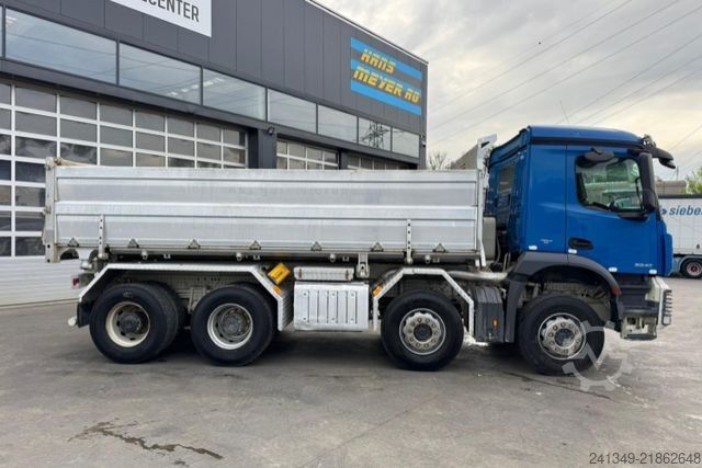 Tipper truck MERCEDES-BENZ Arocs 3246 8x4 Moser 3S