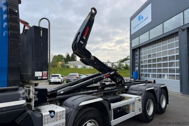 Roll-off tipper truck MAN TGS 35.480 8x4 Hiab 26T