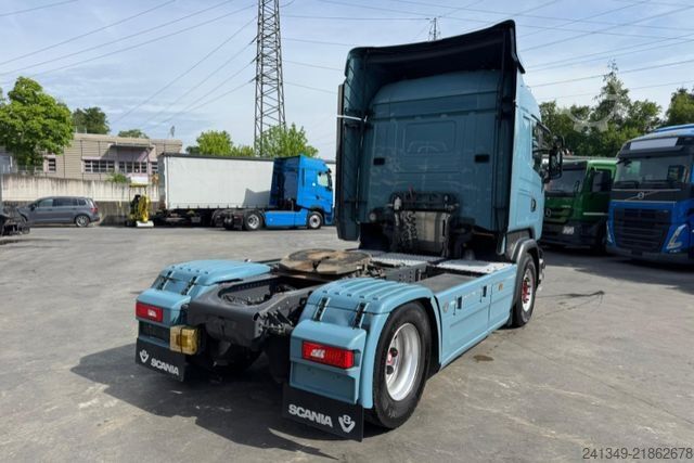Standard tractor unit SCANIA R520 V8 4x2