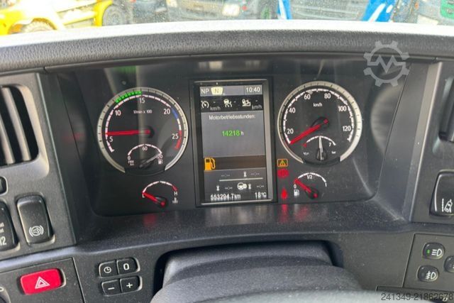 Standard tractor unit SCANIA R520 V8 4x2