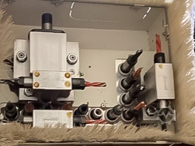 コンソールテーブル付きマシニングセンター SCM TECH Z2