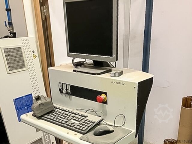 コンソールテーブル付きマシニングセンター SCM TECH Z2