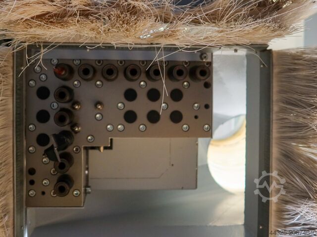 ネスティングテーブル付きマシニングセンター WEEKE BHP 200 / VANTAGE 714