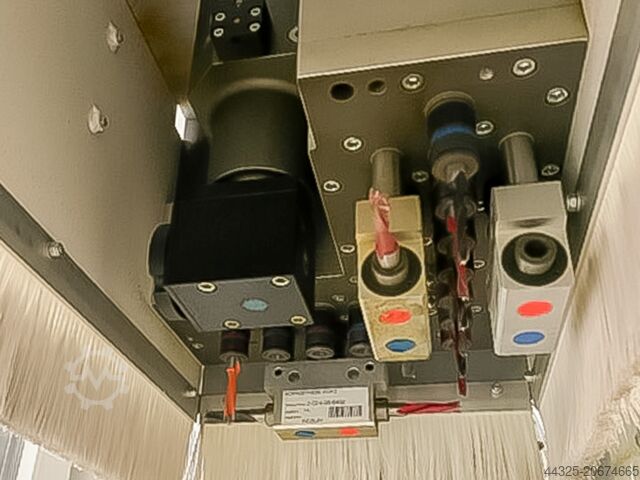 Środek przetwarzania z obrzeżem HOMAG CENTATEQ E-310