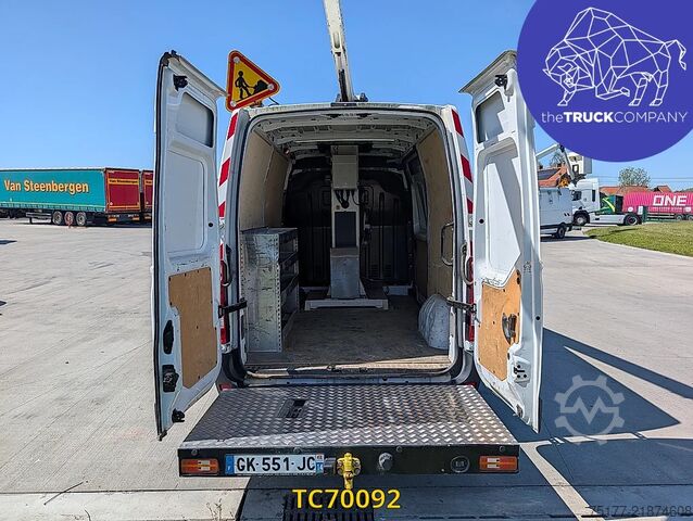 Kėlimo platforma Renault Master 145.35 nacelle klubb