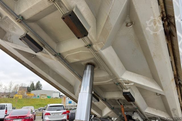 Pašizgāzējs kravas automašīna IVECO 500 8x4 Kipper Bordmatik