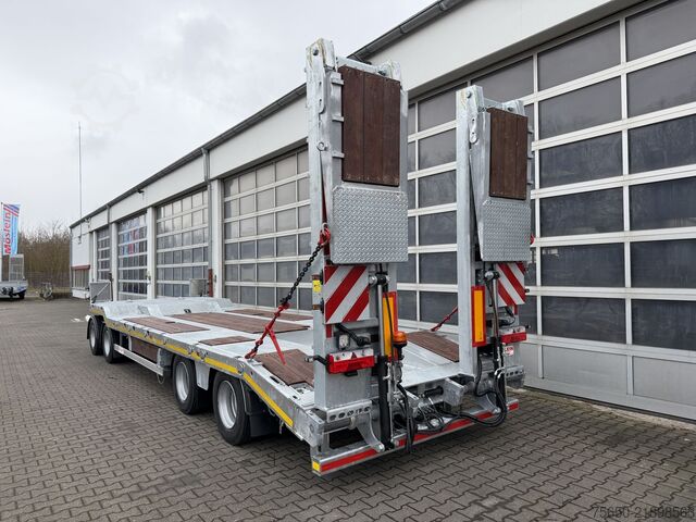 Lágflutningavagn Möslein T 4 VB H2  neuer 4 Achs Tieflader hydraulischen Rampen