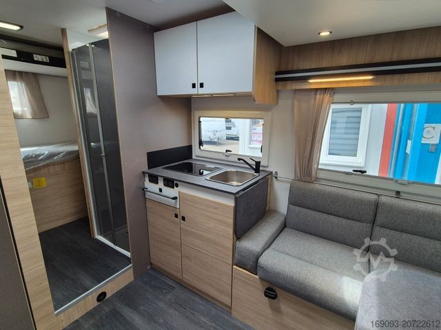 Semi-integrated camper CHAUSSON 720 First Line *MJ25*Navi*ACC*Autom*8425¤ sparen