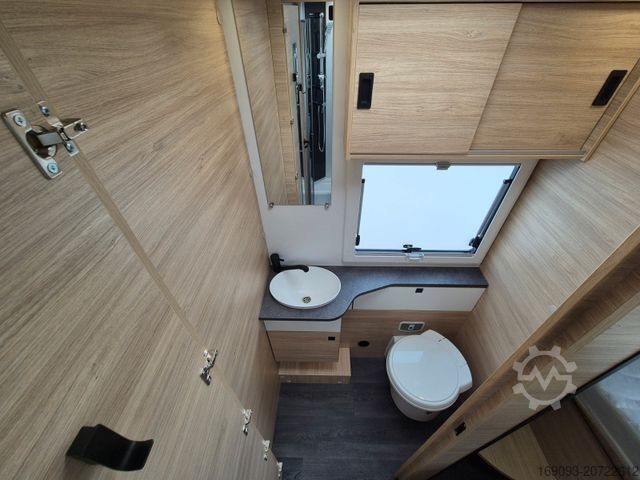 Semi-integrated camper CHAUSSON 720 First Line *MJ25*Navi*ACC*Autom*8425¤ sparen