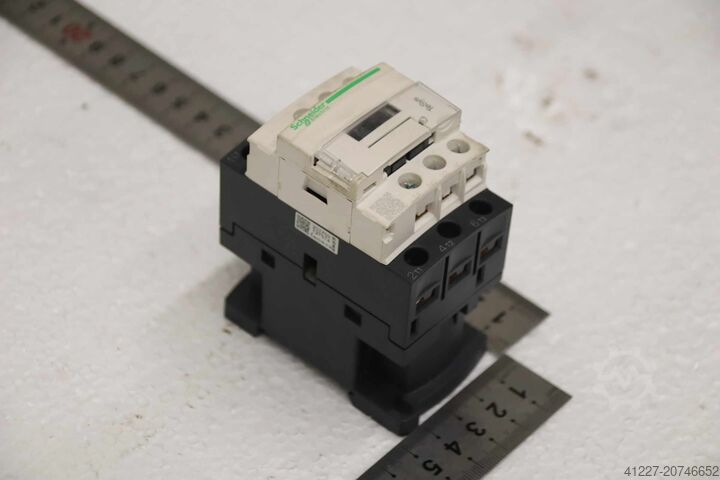 Kontaktor Schneider Electric LC1D09M7C