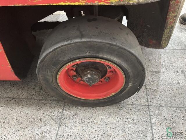 Kahveltõstuk Mitsubishi FD30N