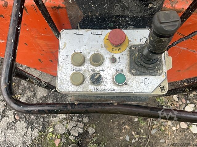 طاولة رفع مقصية Holland-Lift N165-12EL Combistar (16.5 m)