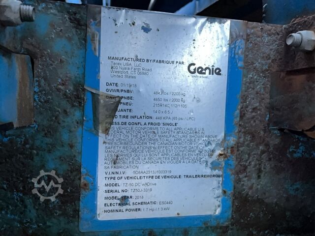 رافعة ذراع مثبتة على مقطورة Genie TZ-50 DC w/Drive (17m)