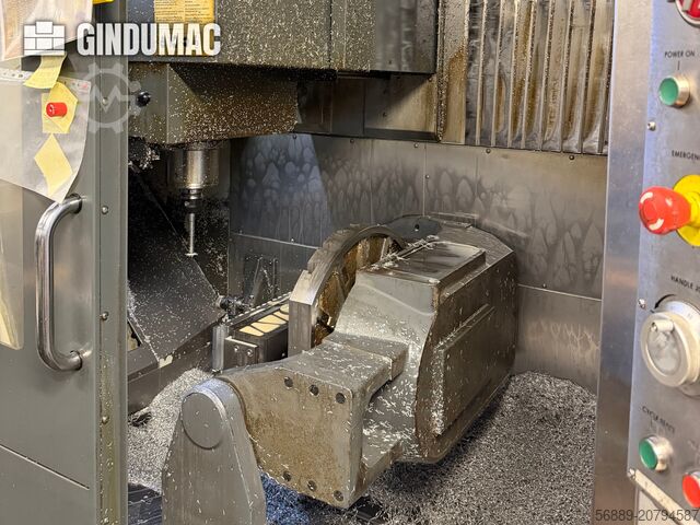 مركز القطع الرأسية HAAS UMC-750
