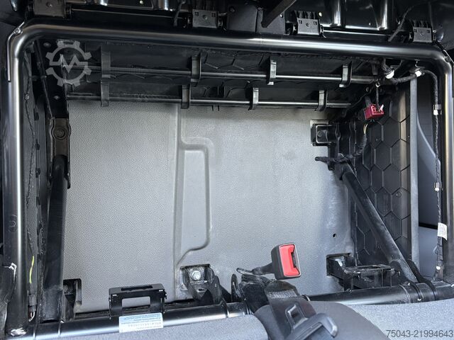 Vysoká a predĺžená skriňová dodávka VW Crafter 35*L3H2*Klima*Kamera*Tem*1.Hand*