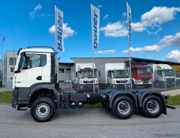 Staðlaður dráttarbíll MAN TGS 33.520 BL 6x4 FG/33 to/RS 3,60 m/PTO/AHK/Neu