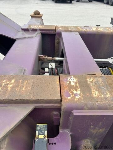 Poluprikolica s izmjenjivom nadogradnjom M&V CHASSIS LIFTACHSE MITTE-HECKAUSSCHUB