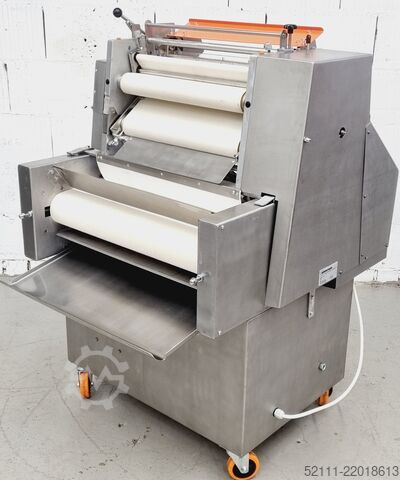 Máquina de formar croissants Universum HWM 50/70