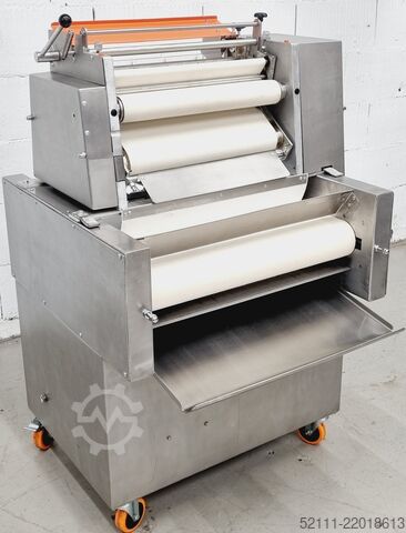 Máquina de formar croissants Universum HWM 50/70