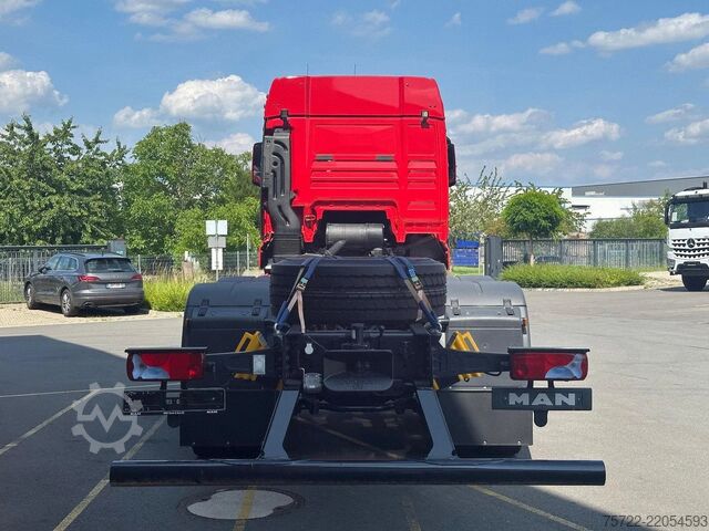 Chassis med førerhus MAN TGX 33.520 6x4 BB Fahrgestell 4500mm SOFORT