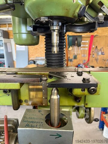 Mašina za mlevenje po centru Technica ZSM 5100