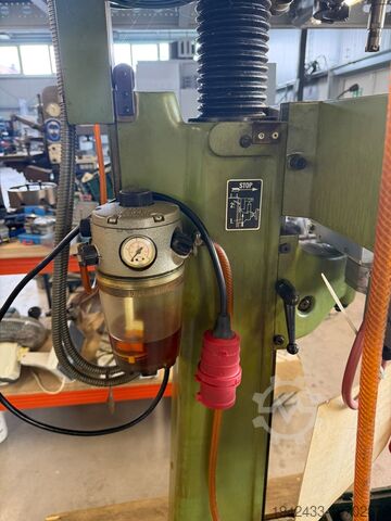 Mašina za mlevenje po centru Technica ZSM 5100