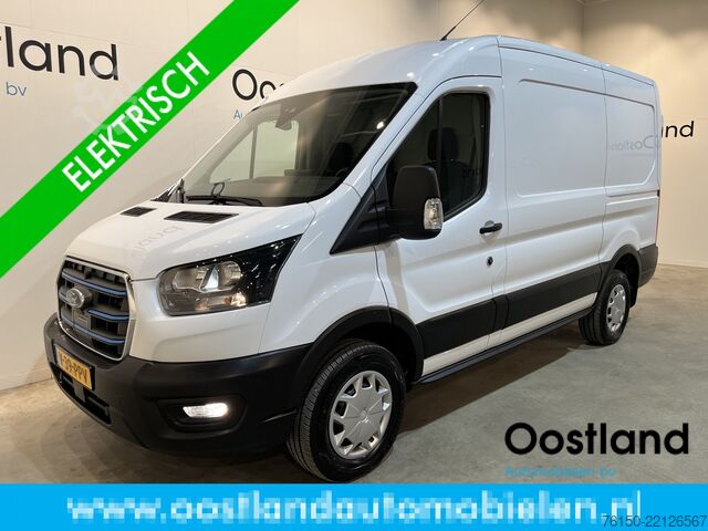Van panel Ford E-Transit 390 (3500 kg) L2H2 Trend 68 kWh / 100...
