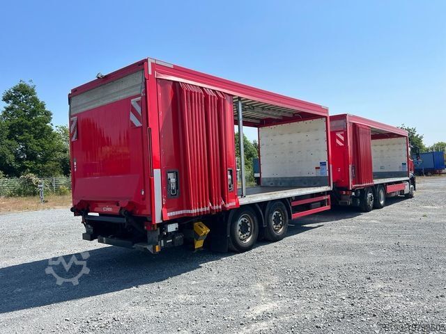 Kamion s ravnom platformom i ceradom MERCEDES-BENZ Antos 2540 L 6x2 Pritsche LBW Coca Cola LBW 2to