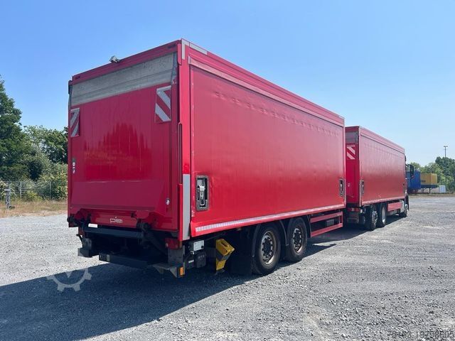 Kamion s ravnom platformom i ceradom MERCEDES-BENZ Antos 2540 L 6x2 Pritsche LBW Coca Cola LBW 2to