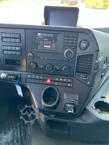 Kamion s ravnom platformom i ceradom MERCEDES-BENZ Antos 2540 L 6x2 Pritsche LBW Coca Cola LBW 2to