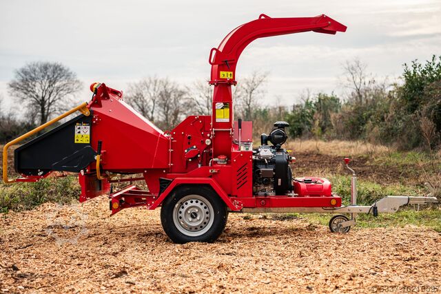Broyeur 35 CV homologué pour la route Brugger HX16 Pro Benzin-Holzhächsler