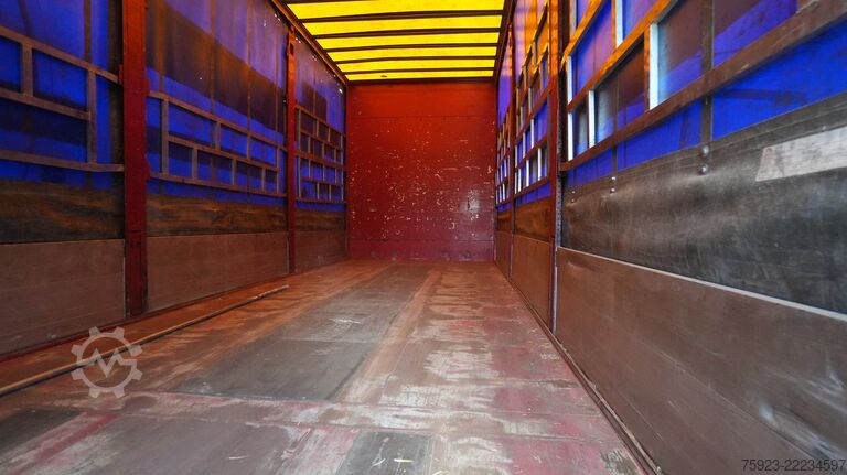 Schuifzeil Scania R 400 6x2 curtainside in combo with Burg trailer