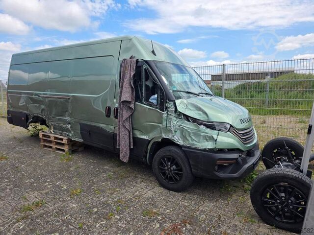 Høy tak varebil IVECO 35S18 Kastenwagen Maxi hoch&lang, Unfall