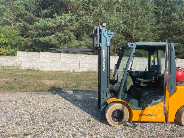 LPG-gaffeltrucker Jungheinrich TFG435S