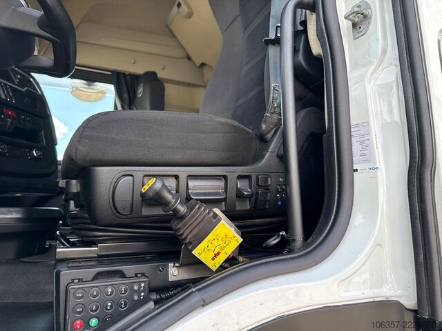 标准牵引车头 IVECO STRALIS SWAY AS440S49T/FP Kipphydraulik Retarder