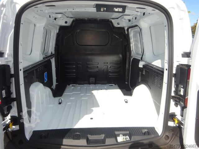 Panelová dodávka FORD Transit Courier Kasten Trend WiPa GRA Kamera