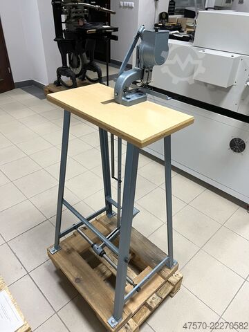 Stroj na nitovanie ôk Hang Piccolo 101-20 Eyeleting machine