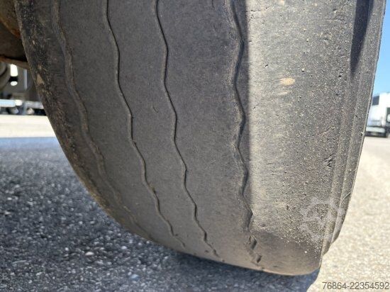 Semi-reboque basculante MENCI MENCI KASTENMULDE SL740R,  GETREIDESCHIEBER, LIFTACHSE