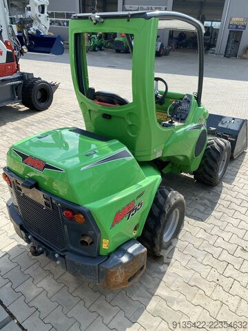 Kompaktlader Avant Tecno 755