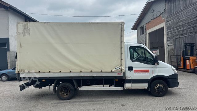 Dodávka s plachtovou bočnicou IVECO Daily 50C17 L Pritsche Plane Bj 2012